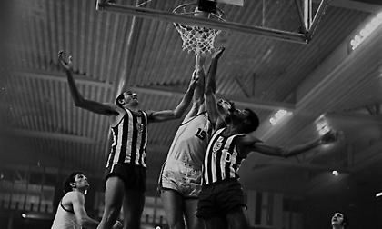 Η γηπεδούχους Γιουγκοσλαβία στην κορυφή του κόσμου για πρώτη φορά