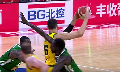 Μαγική ασίστ από Μπόγκουτ στο Top 5 (video)