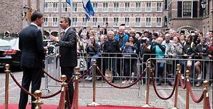 Εμπιστοσύνη και θετικά μηνύματα από συνάντηση Μητσοτάκη - Ρούτε στη Χάγη