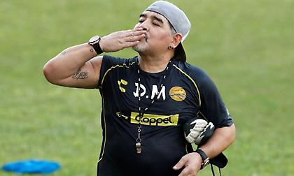 Διαψεύδει για Χιμνάσια Λα Πλάτα ο Μαραντόνα