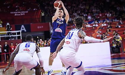 Ακαταμάχητη Σερβία, «καθάρισε» την Ιταλία και πέρασε με το απόλυτο