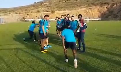 Υποδοχή με… φατούρο στον Κονάν (video)