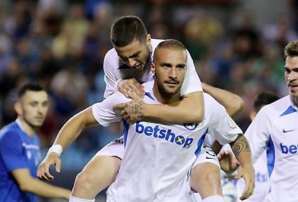 Έπαθαν πλάκα στην Αγγλία με το γκολ του Βέλλιου!