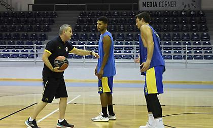 Από το… χέρι του Γκρέι το πρώτο καλάθι του Περιστερίου (video)