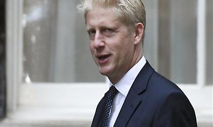 Παραιτήθηκε από την βρετανική κυβέρνηση ο αδελφός του Μπόρις Τζόνσον