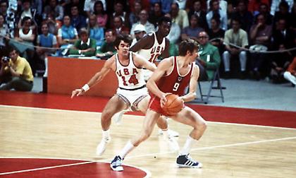 Με Τσατσένκο ηγέτη σήκωσαν το τρίτο Παγκόσμιο οι Σοβιετικοί