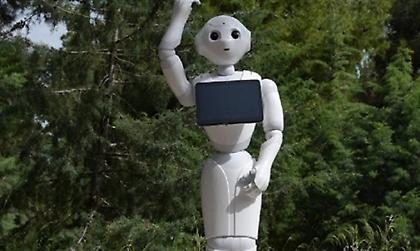 Το ρομπότ Pepper του Διεθνούς Αερολιμένα Αθηνών, θα παρουσιασθεί στην ΔΕΘ