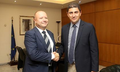 Φούσεκ: «Υποστηρίξτε τις ομάδες σας, μην μισείτε τις αποφάσεις του VAR»!