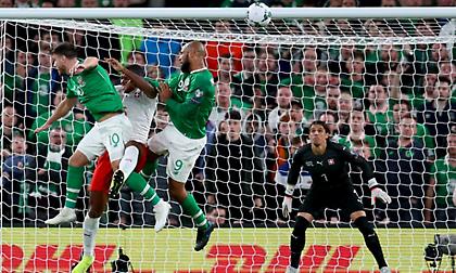 «Γλίτωσε» στο 85’ η Ιρλανδία, ακόμα σκοράρει η Δανία