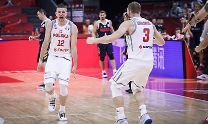 Έριξε στο καναβάτσο τη Ρωσία και αγκάλιασε την πρόκριση στους «8» η Πολωνία!