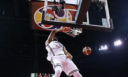 Όλα για όλα κόντρα στο θηρίο η Εθνική