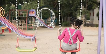 Ηράκλειο: Άφησαν μόνο στο πάρκο κοριτσάκι 3 ετών