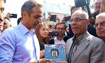 Μητσοτάκης στον Κούδα: «Γρήγορα στο νέο γήπεδο. Θα έχετε την αμέριστη στήριξή μας» (video)