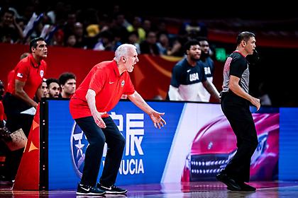 Πόποβιτς: «Ο Γιάννης αντιμετωπίζεται πιο εύκολα με κανονισμούς FIBA» (video)