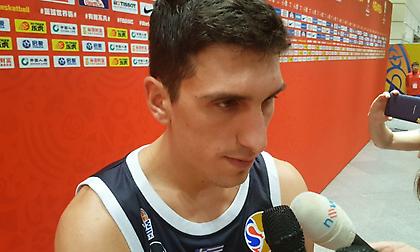 Λαρεντζάκης: «Δεν φοβηθήκαμε, δεν πρέπει να σκεφτόμαστε τη διαφορά» (video)