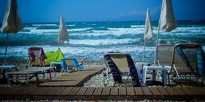 Καιρός: Κυριακή με μελτέμια και τοπικές βροχές στα δυτικά και βόρεια