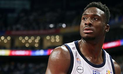 Καλά νέα για Θ. Αντετοκούνμπο ενόψει του «τελικού» με Τσεχία