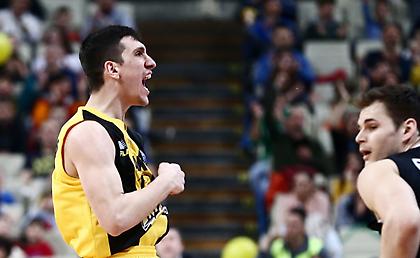 Έξι παίκτες της Τσεχίας την είχαν πατήσει με διαφορά από την ΑΕΚ