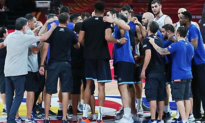 Πλάνα του sport-fm.gr από την προπόνηση της Εθνικής ενόψει του… τελικού (video)