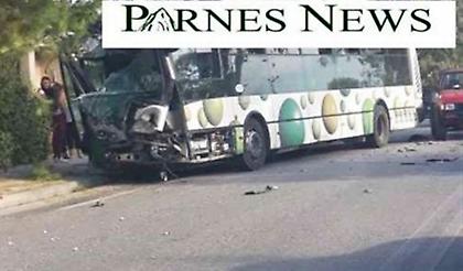 Σοβαρό τροχαίο με λεωφορείο του ΟΑΣΑ στο Μενίδι - Τραυματίας ο οδηγός