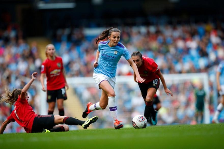 Το ποδόσφαιρο γυναικών ανθίζει και στην Αγγλία