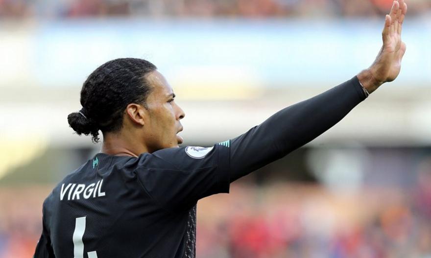 Δεν έχει μιλήσει με την Λίβερπουλ για νέο συμβόλαιο ο Φαν Ντάικ