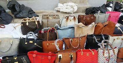 Επιχείρηση κατά του παρεμπορίου στο Λουτράκι με εντολή Γεωργιάδη (vid+pics)