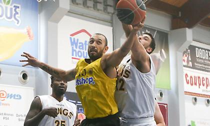 Κάταγμα στη μύτη ο Χρυσικόπουλος