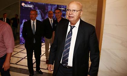 Βασιλακόπουλος: «Σε Ρωσία, Σερβία και Τουρκία παίκτες-θρύλοι δεν είναι πρόεδροι;»