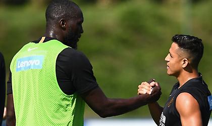 Σάντσες: «Γι’ αυτό δεν πέτυχα στη Γιουνάιτεντ, μοναδικός στον κόσμο ο Λουκάκου»