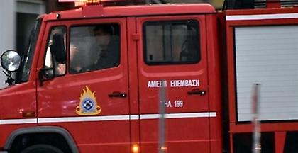 Φωτιά στην Λεωφόρο Θορικού στο Λάυριο - Απομακρύνονται οι κάτοικοι