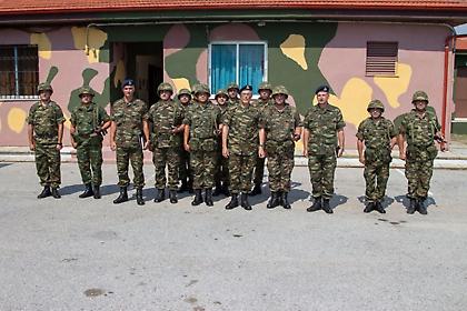 Αυξάνεται η θητεία στον στρατό