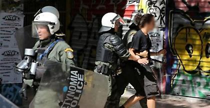 Στον εισαγγελέα οδηγούνται 4 άτομα για τα επεισόδια στα Εξάρχεια