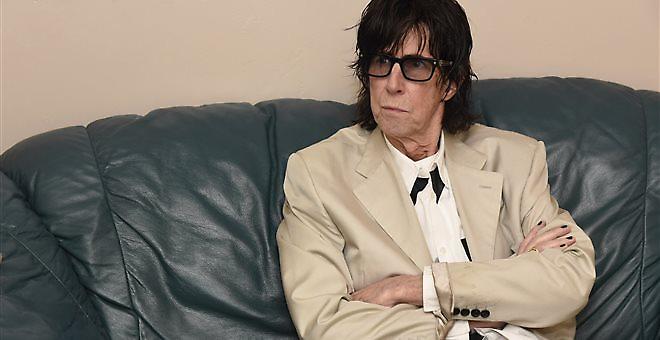 Έφυγε από τη ζωή ο τραγουδιστής των «The Cars» Ρίκ Όκασεκ