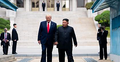 Τραμπ: Δεν είναι η κατάλληλη στιγμή να επισκεφτώ τον Κιμ Γιονγκ Ουν