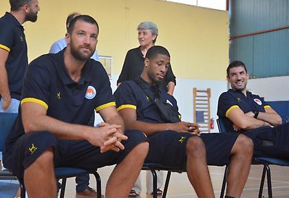 Οι παίκτες του Περιστερίου και πάλι στα θρανία