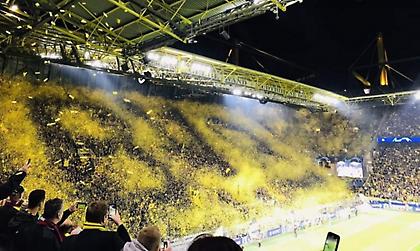 Το τρομερό κορεό των οπαδών της Ντόρτμουντ, μέσα από το γήπεδο (vids)