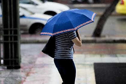 Καιρός σήμερα: Βροχές, καταιγίδες και πτώση θερμοκρασίας στα βόρεια