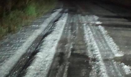 Κακοκαιρία: Σφοδρή χαλαζόπτωση στα Τρίκαλα (video)