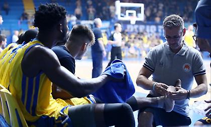 Χάνουν το φιλικό με τον Ολυμπιακό οι Μόουζες και Καράμπελας