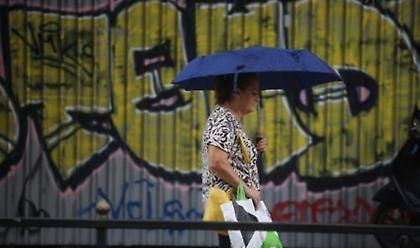 Ξεκίνησαν τα πρωτοβρόχια στην Αθήνα (pics)