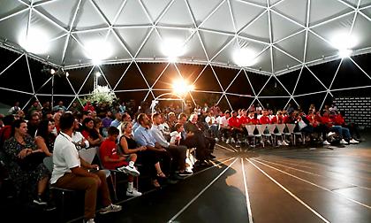 Η παρακάμερα από την παρουσίαση της φανέλας του Ολυμπιακού (video)