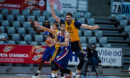 Νίκησε και τη Χίμκι η Εφές