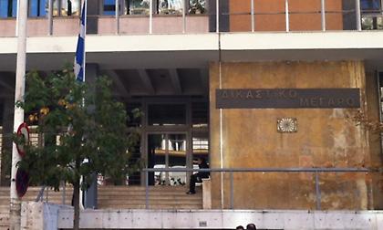 Θεσσαλονίκη: Δικηγόρος άφησε την τελευταία του πνοή στην είσοδο των δικαστηρίων