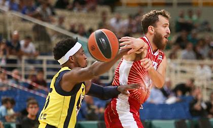 «Δαίμονας» Σέρχιο έστειλε τελικό την Αρμάνι