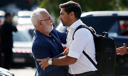 Η υποδοχή του Σαββίδη στην αποστολή του ΠΑΟΚ (pics/video)