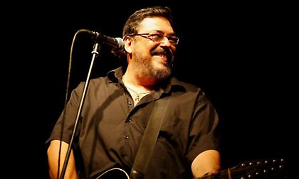 Λαυρέντης Μαχαιρίτσας: Το «αντίο» της ΚΝΕ στον καλλιτέχνη