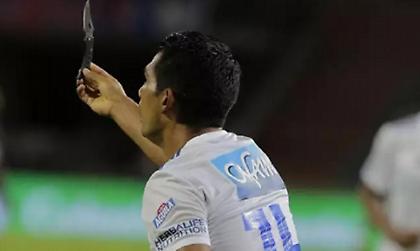 Πέταξαν μαχαίρι σε παίκτη σε αγώνα στην Κολομβία