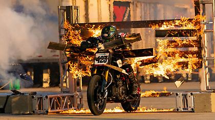 Ο… φλεγόμενος αναβάτης στο 15ο Motor Festival του ΟΑΚΑ