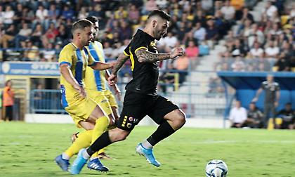 On fire στα «εκτός» ο Λιβάγια